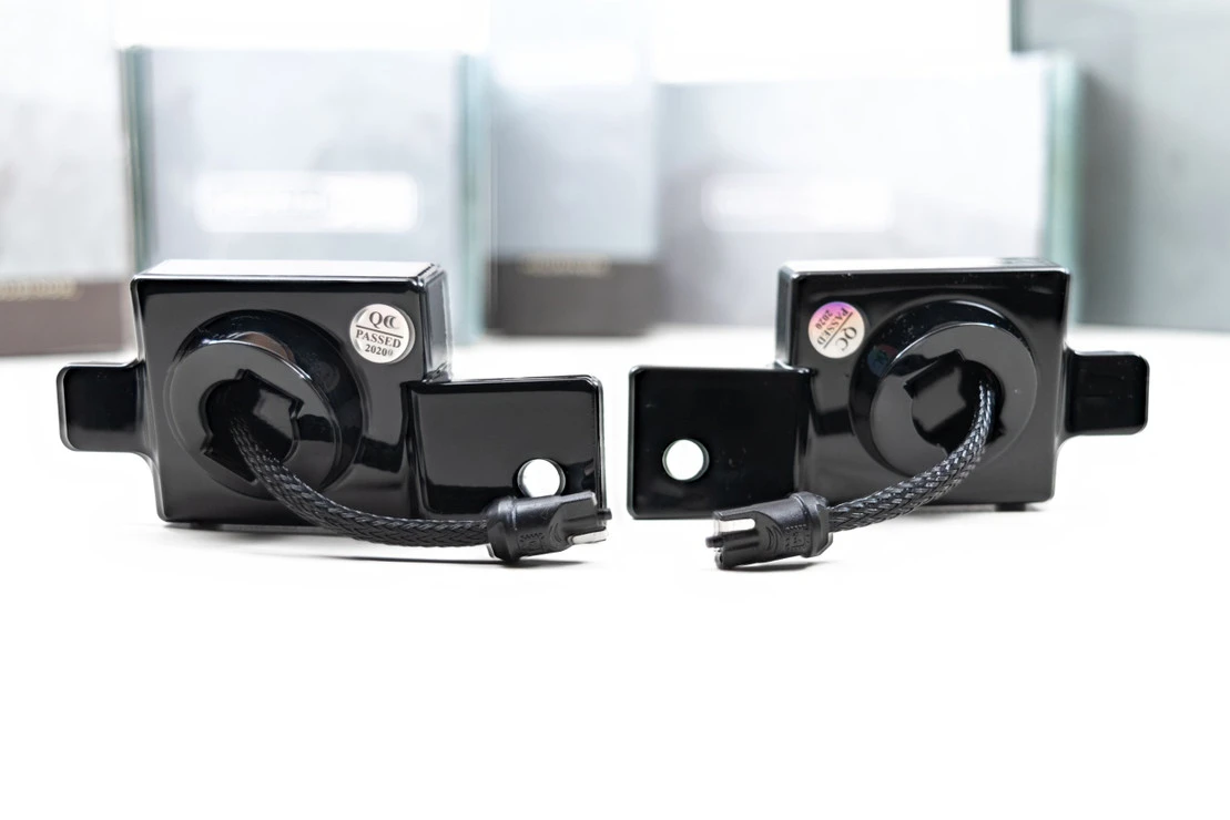 Chevrolet Trucks (2014+): Morimoto XB LED License Plate Lights 5 Chevrolet Trucks (2014+): Morimoto XB LED License Plate Lights - Image 3